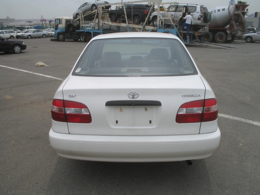 2000 Toyota Corolla Pictures
