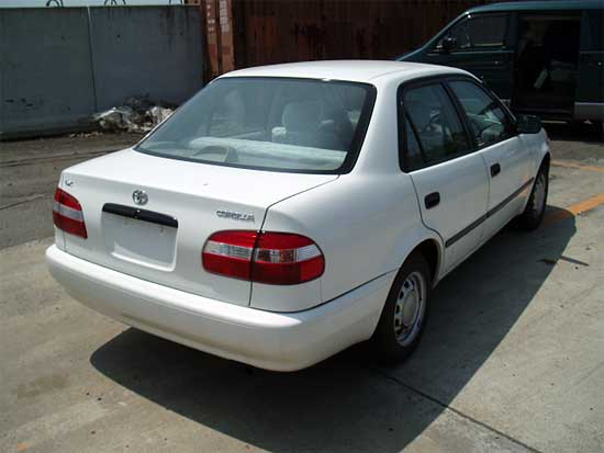 2000 Toyota Corolla Photos