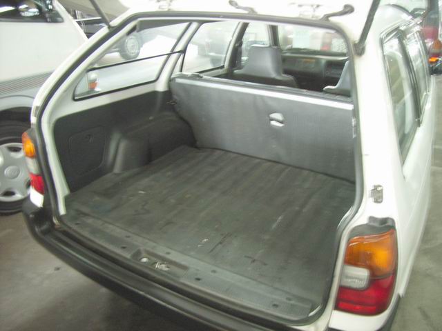 2000 Toyota Corolla Photos