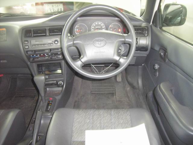 2000 Toyota Corolla Pictures