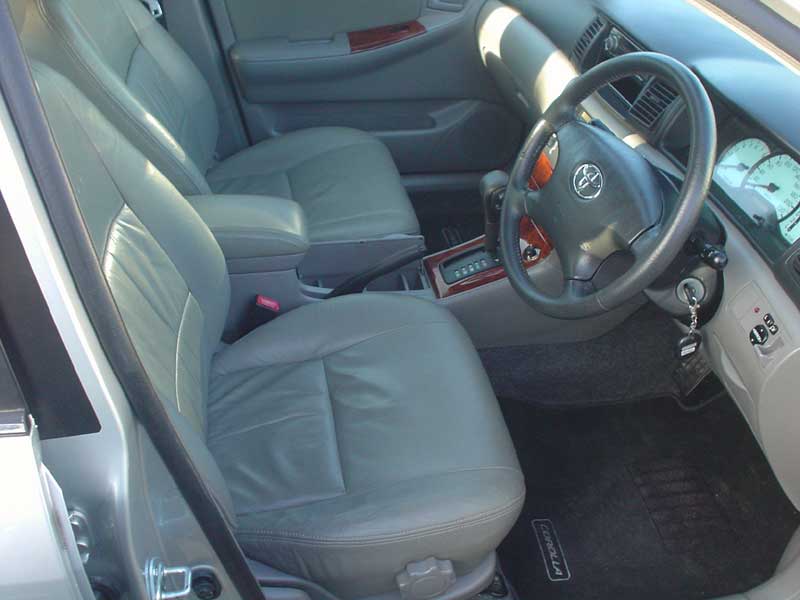 2000 Toyota Corolla Pictures