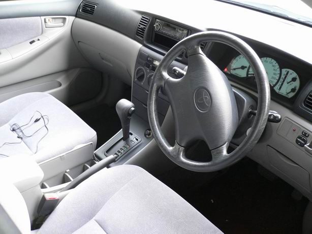 2000 Toyota Corolla Pictures