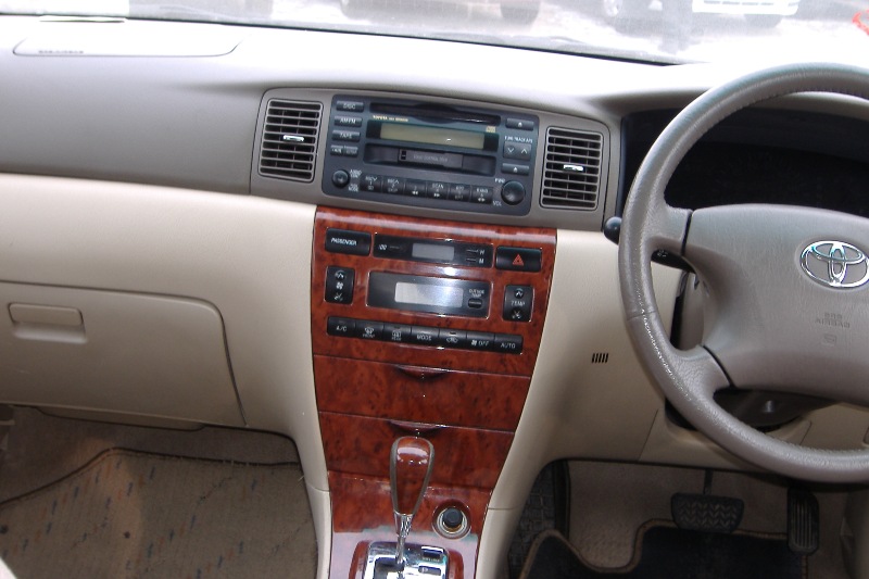 2000 Toyota Corolla Photos
