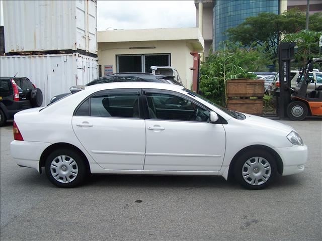 2000 Toyota Corolla Photos