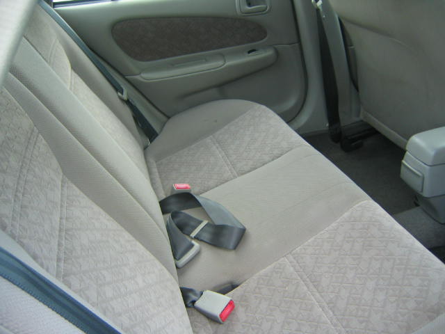 2000 Toyota Corolla Pictures
