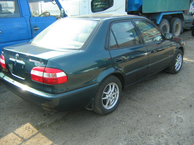 2000 Toyota Corolla Pictures