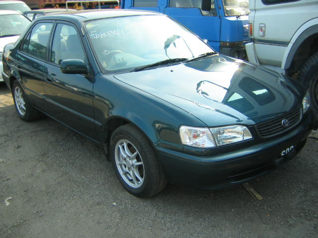 2000 Toyota Corolla Pictures