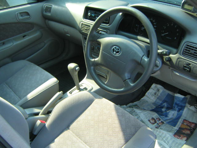 2000 Toyota Corolla Photos
