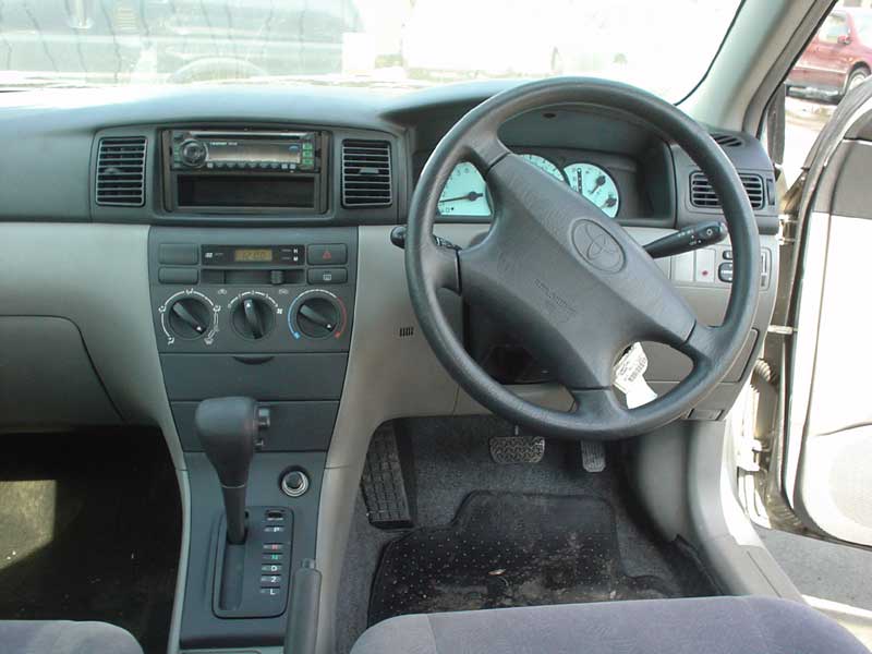 2000 Toyota Corolla Pics