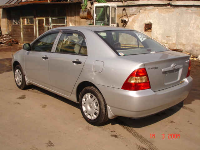 2000 Toyota Corolla Photos