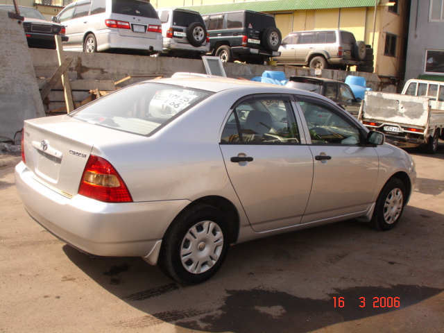 2000 Toyota Corolla Photos