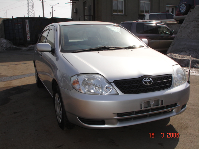 2000 Toyota Corolla Pictures
