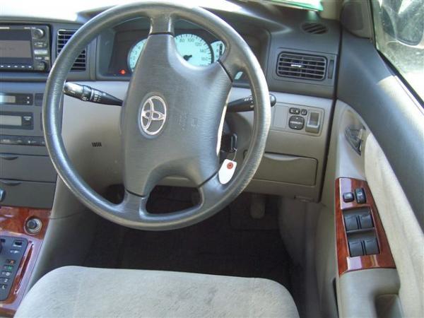 2000 Toyota Corolla Pictures