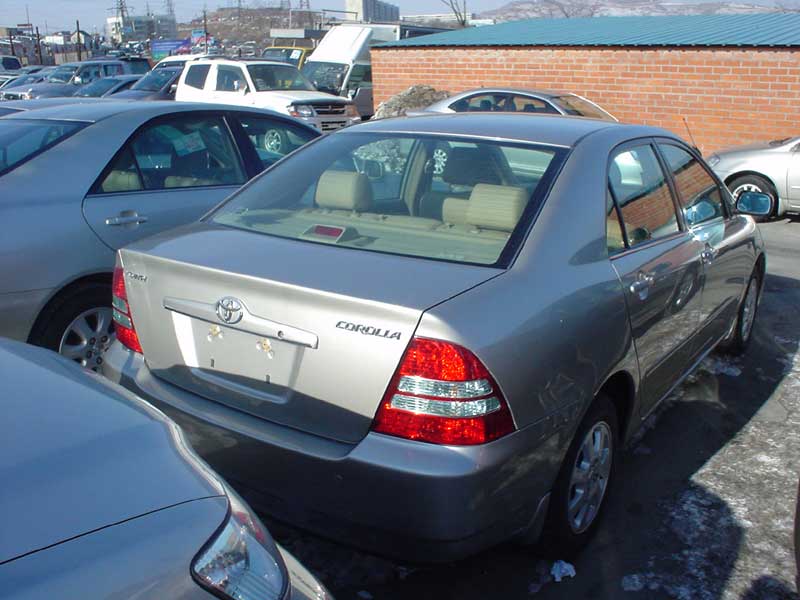 2002 Toyota Corolla Pictures