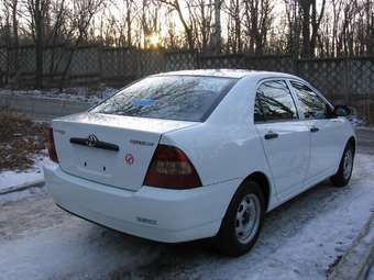 2002 Toyota Corolla Photos