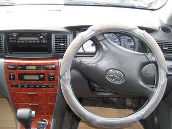 2002 Toyota Corolla Photos