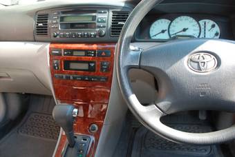 2002 Toyota Corolla Pictures