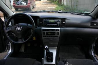 2002 Toyota Corolla Photos