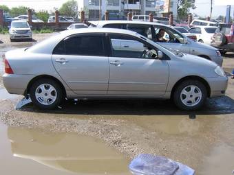 2002 Toyota Corolla Pictures