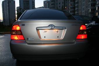 2002 Toyota Corolla Photos