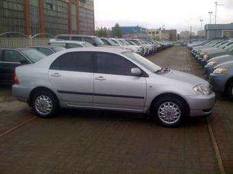 2002 Toyota Corolla Photos