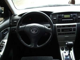 2002 Toyota Corolla Photos