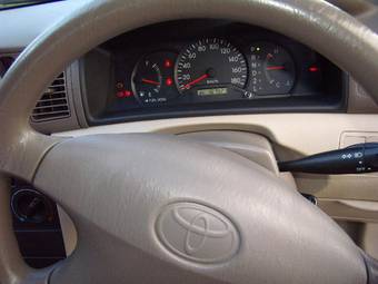 2002 Toyota Corolla Pictures