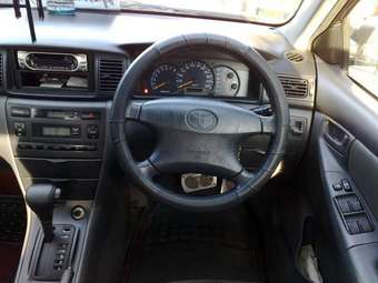 2003 Toyota Corolla Pics