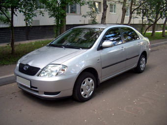 2004 Toyota Corolla Photos