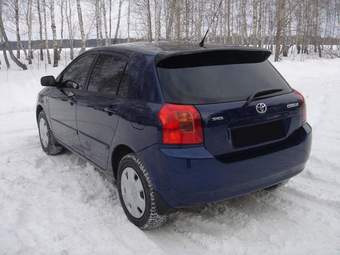 2004 Toyota Corolla Pictures