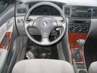 2004 Toyota Corolla Images