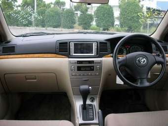 2004 Toyota Corolla Images