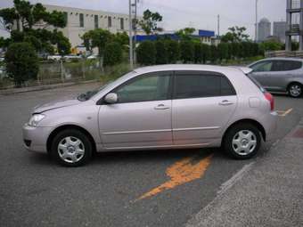 2004 Toyota Corolla Photos