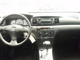 2004 Toyota Corolla Pictures