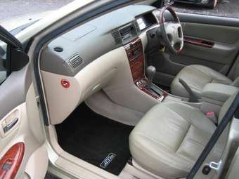 2004 Toyota Corolla Pictures