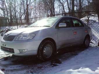 2004 Toyota Corolla Pictures
