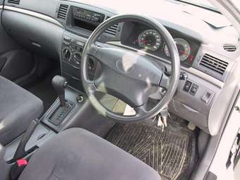 2004 Toyota Corolla Photos