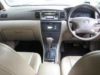 2004 Toyota Corolla Images