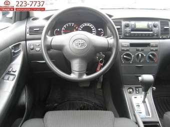 2004 Toyota Corolla Pictures