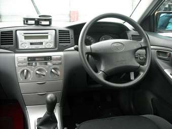 2004 Toyota Corolla Pictures