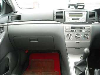 2004 Toyota Corolla Photos