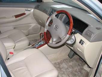 2004 Toyota Corolla Photos