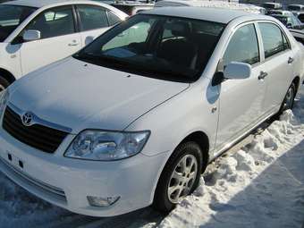 2004 Toyota Corolla Photos