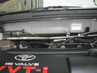 2004 Toyota Corolla Images