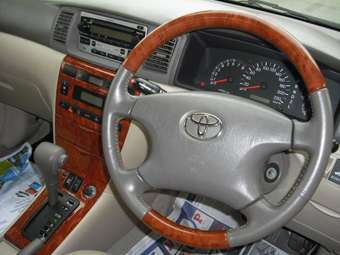 2004 Toyota Corolla Pictures
