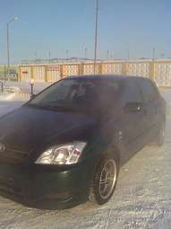2004 Toyota Corolla Pictures