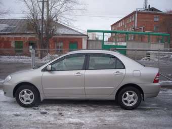 2004 Toyota Corolla Photos