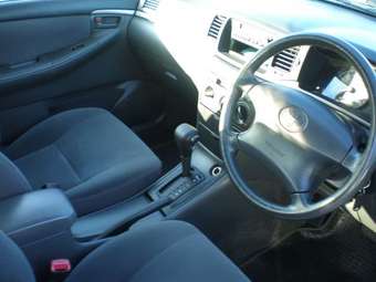 2004 Toyota Corolla Pictures