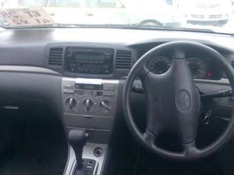 2004 Toyota Corolla Pictures