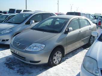 2004 Toyota Corolla Images